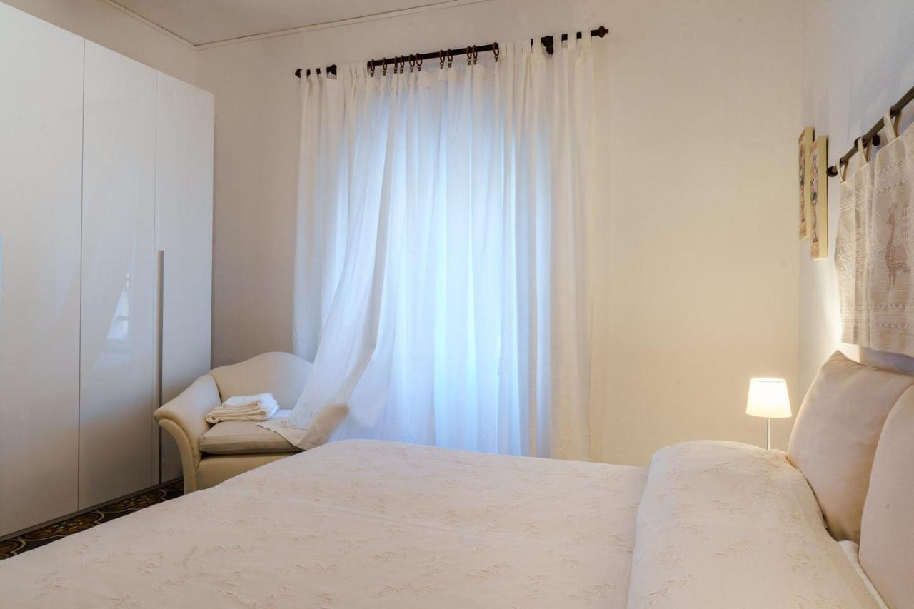 Holiday Home Alle Pavoncelle, Indipendente Con Terrazzo Di 60 Mq Portoscuso Kültér fotó
